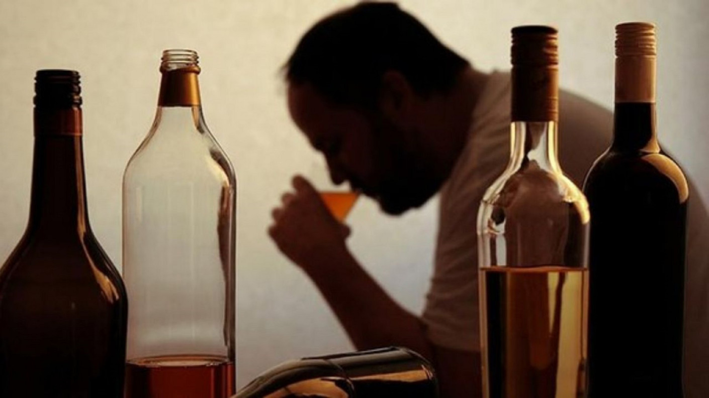 مصرف الکل خوراکی برای مقابله با نابودی کرونا ویروس هیچ پایه علمی ندارد!