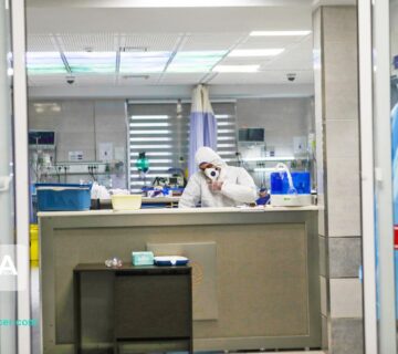 نکات آموزشی در خصوص حفاظت از دیگران در صورت داشتن علائم تب و سرفه - 3