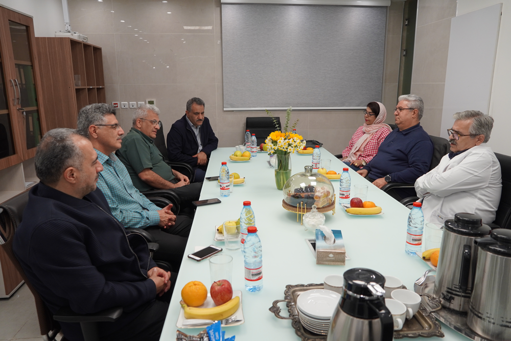 حضور هیئت مدیره مرکز تخصصی رادیوتراپی و آنکولوژی رضا (ع) در انستیتو کانسر پردیس 1 حضور هیئت مدیره مرکز تخصصی رادیوتراپی و آنکولوژی رضا (ع) در انستیتو کانسر پردیس - 1