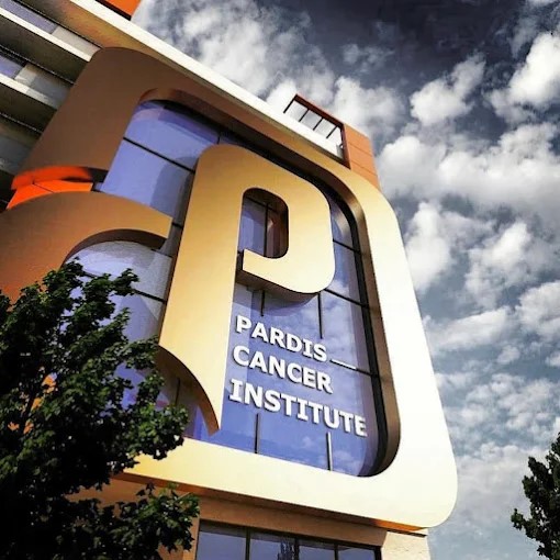 پیشرفته‌ترین مرکز درمان سرطان | معرفی امکانات و جدیدترین روش‌های درمانی - 23