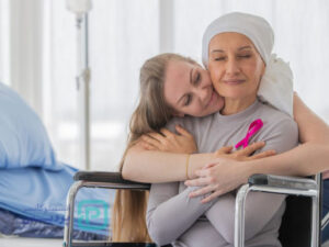 عوارض پرتو درمانی برای اطرافیان